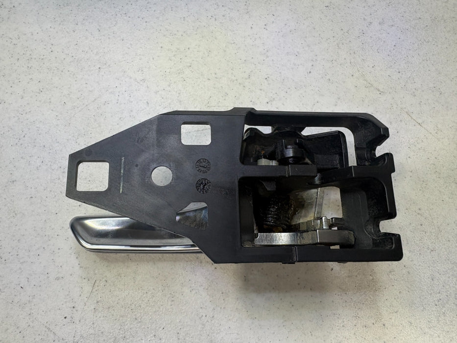 2014 - 2019 TOYOTA HIGHLANDER FRONT LEFT DRIVER SIDE INSIDE DOOR HANDLE, OEM