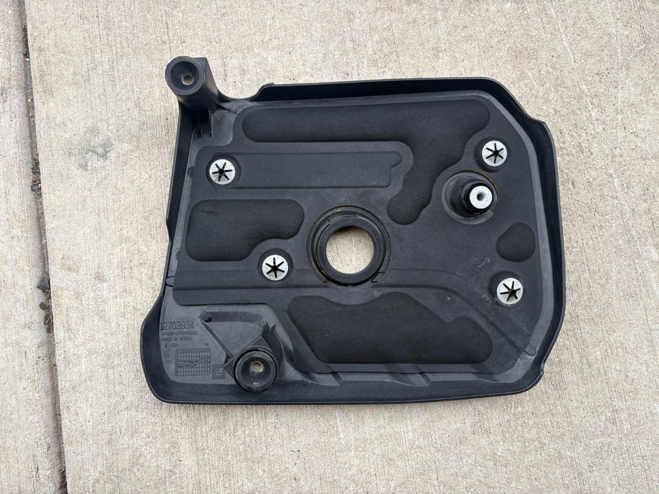 2021 2022 2023 Buick Encore GX 1.3L TURBO Engine Cover 12703934 OEM