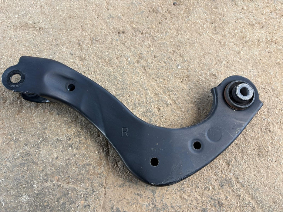 2019-2024 TOYOTA COROLLA 2.0L REAR RIGHT CONTROL ARM ASSEMBLY OEM