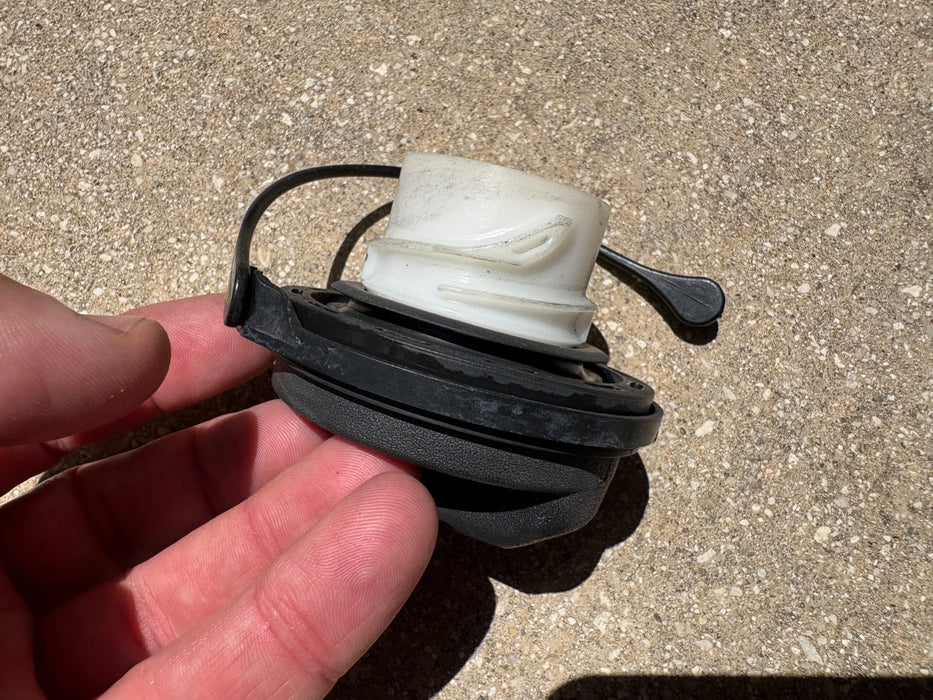 2015-2019 Hyundai Sonata Fuel Tank Gas Cap Filler Cover Lid OEM