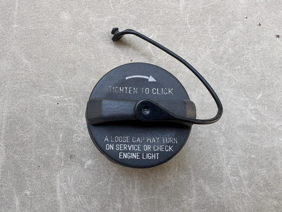 2007 - 2017 Jeep Patriot Fuel Tank Gas Cap OEM