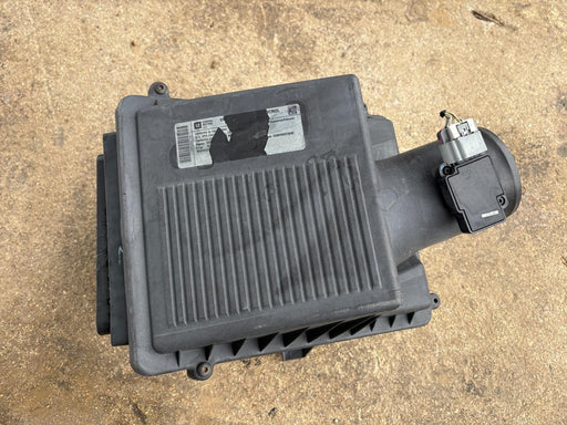 2009, 2010, 2011, 2012, 2013, 2014 Cadillac Escalade Air Cleaner 6.2L OEM