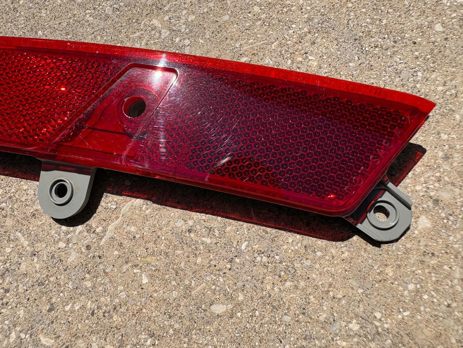2022 - 2026 HYUNDAI TUCSON LEFT DRIVER SIDE REAR FLARE REFLECTOR OEM 92405-N9100