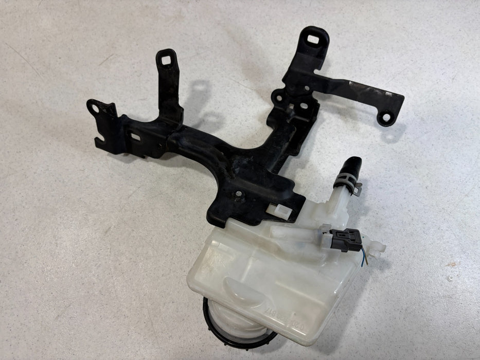 2017 2018 2019 Honda CR-V Master Cylinder Brake Fluid Reservoir OEM
