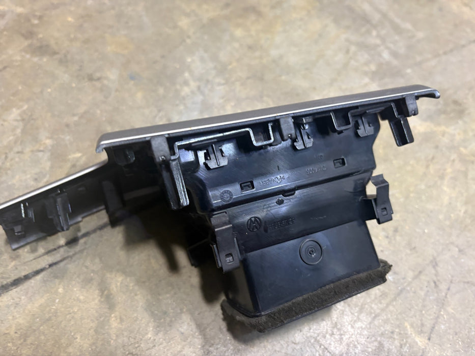 2018-2023 VOLKSWAGEN ATLAS FRONT DRIVER SIDE AIR VENT 3CN819703 OEM