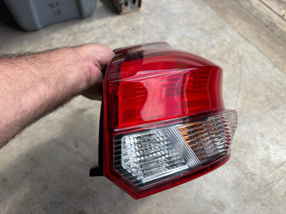 2018 2019 2020 Nissan Kicks Right Passenger Tail Light Assembly OEM
