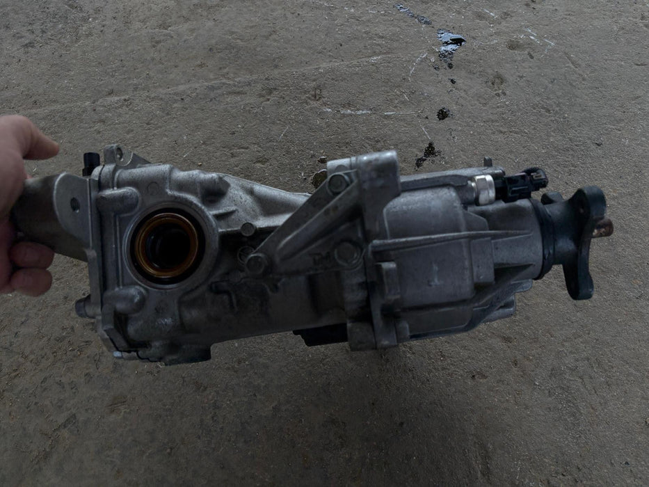 2019 - 2020 Hyundai Santa Fe Rear Axle Differential Carrier Assembly OEM