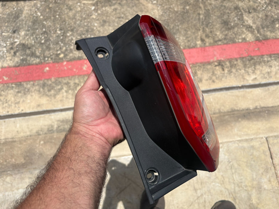 2016 - 2019 Ford EXPLORER Right Passenger Tail Light OEM FB53-13A414-A