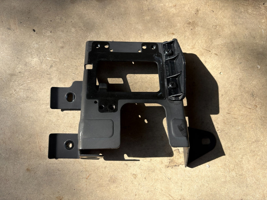 2022 - 2025 HYUNDAI TUCSON LEFT BLIND SPOT SENSOR BRACKET N9991—45000 OEM
