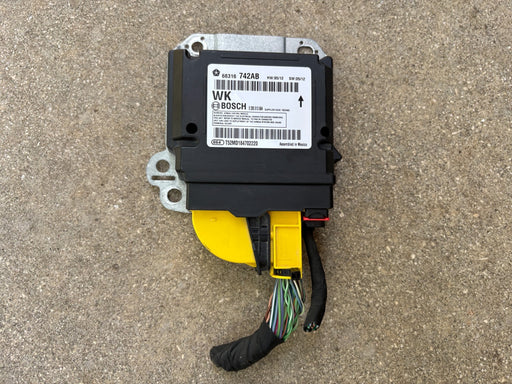 2016 - 2017 Jeep Grand Cherokee Control Unit Module 68316742AB