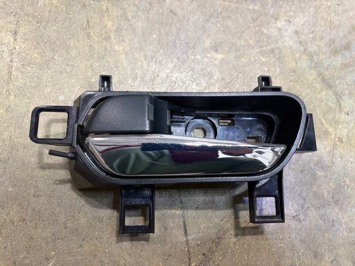 2018-2024 Nissan Kicks Front Left Side INTERIOR DOOR PANEL INSIDE HANDLE, OEM