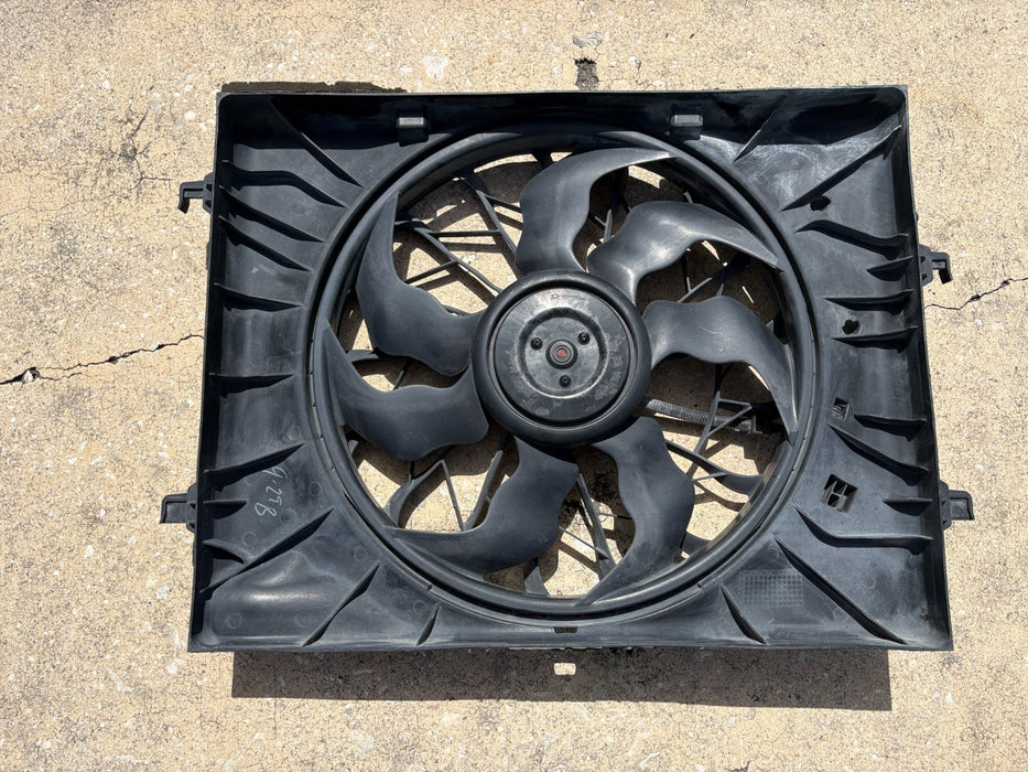2016-2020 Kia Optima 2.4L Radiator Motor Cooling Fan Assembly OEM