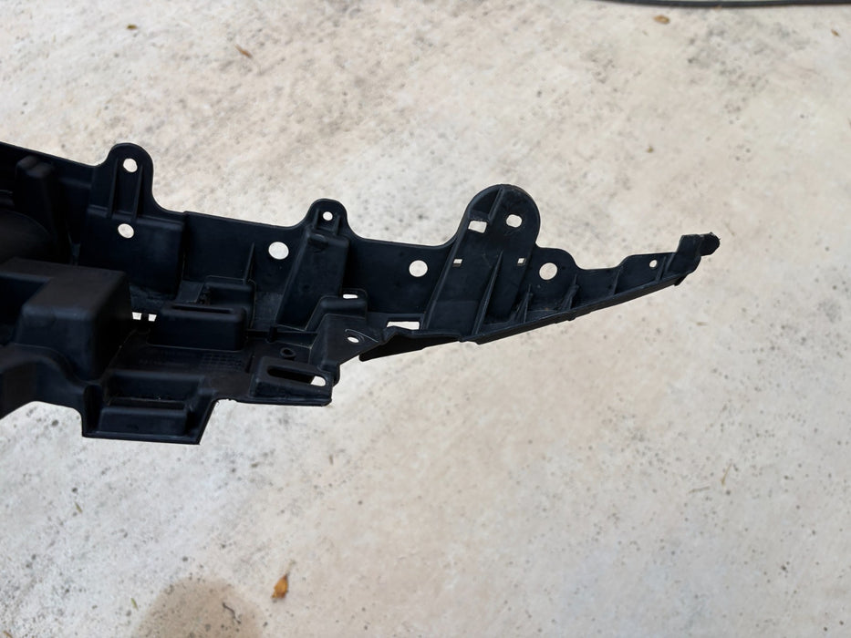 2020 - 2022 TOYOTA COROLLA FRONT UPPER BRACKET GRILLE OEM