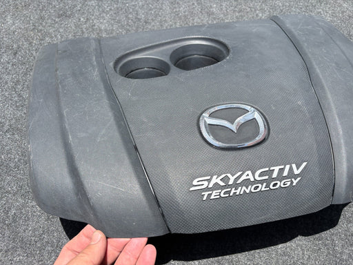 2014 - 2018 MAZDA 3 ENGINE COVER 2.0L SKYACTIV OEM