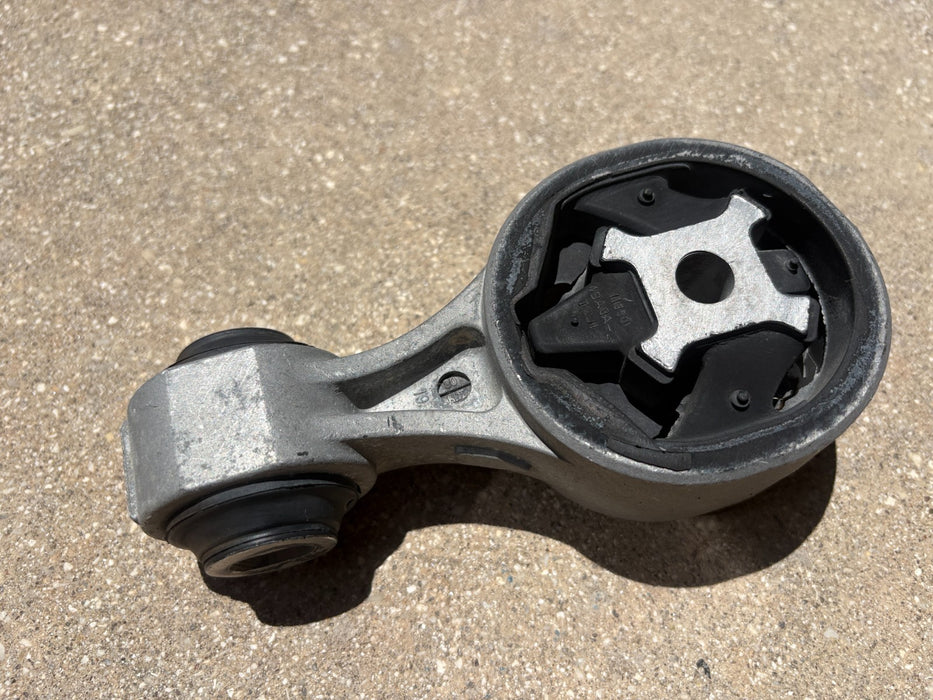 2014-2020 Nissan Rogue 2.5L Engine Motor Mount Torque Rod OEM