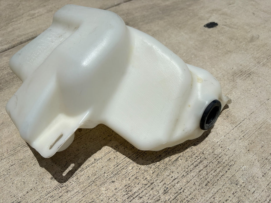 2013-2016 Chevrolet Malibu Washer Reservoir Bottle (no tube) OEM #248755118