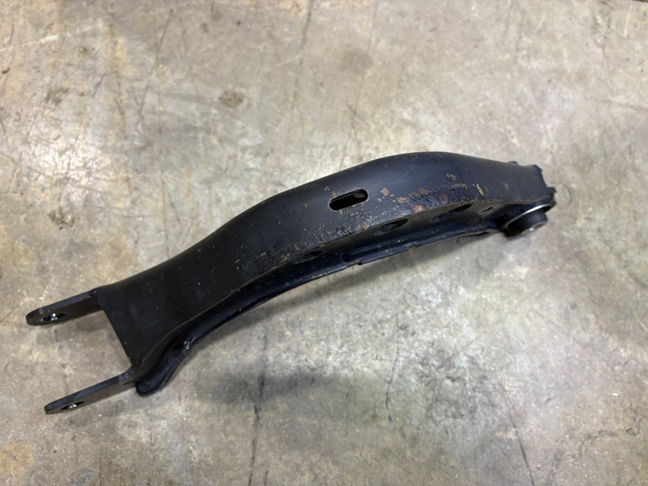 2018-2024 CHEVROLET EQUINOX AWD REAR RIGHT SUSPENSION UPPER CONTROL ARM OEM