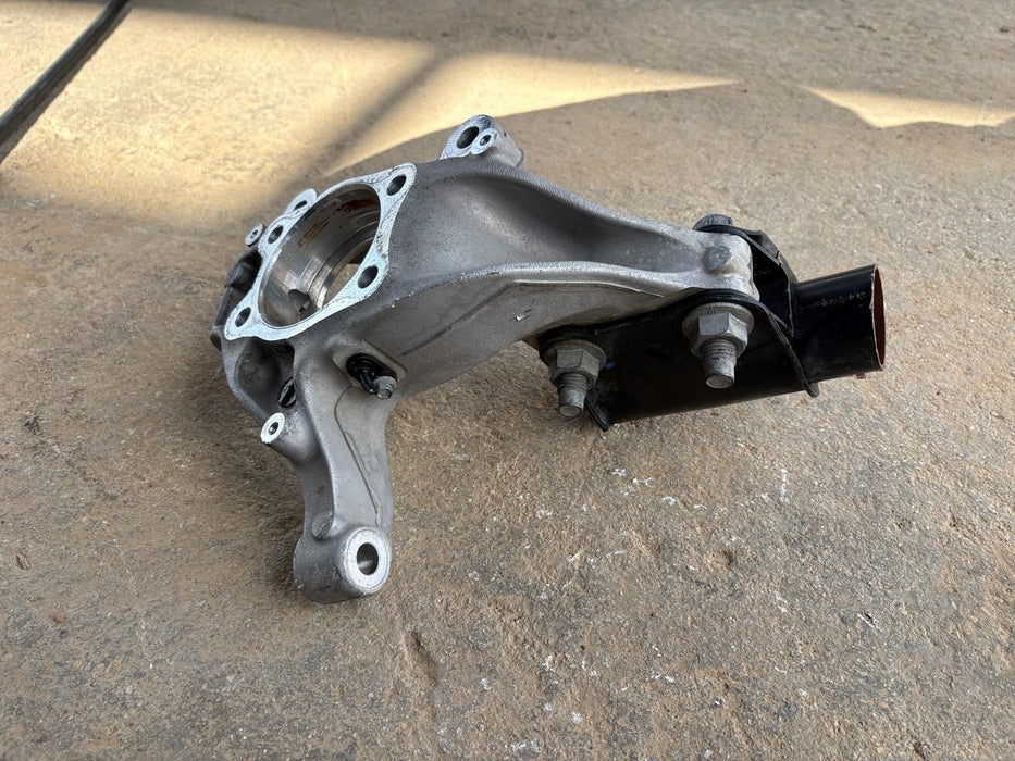 2019 - 2024 Ford Edge 2.0L Driver Left Front Knuckle OEM