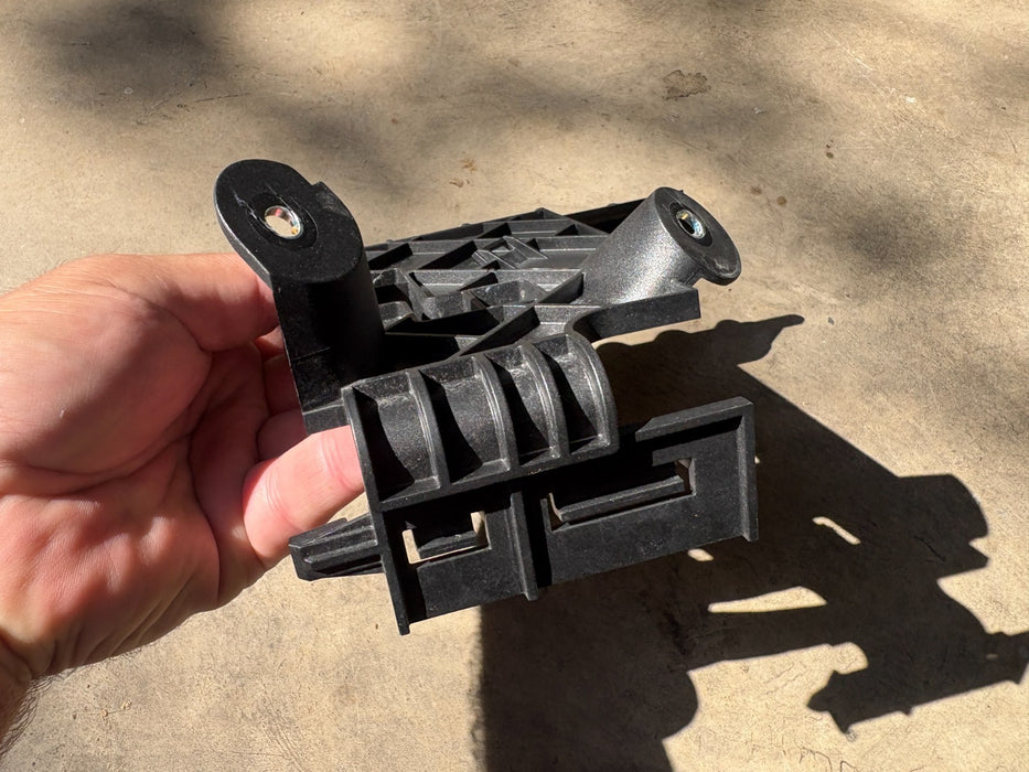 2019 - 2025 AUDI Q3 ECU ENGINE CONTROL MODULE UNIT MOUNT BRACKET 5QA906507B OEM