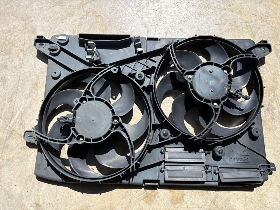 2016 - 2020 FORD FUSION 1.5L RADIATOR COOLING DUAL FAN MOTOR W/ SHROUD OEM