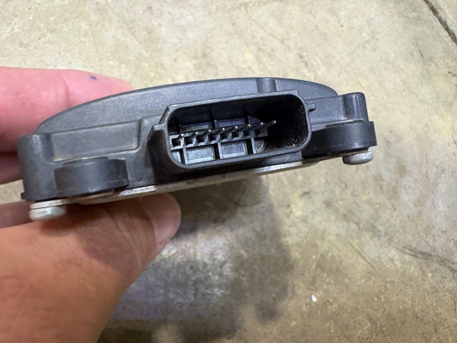 2017 - 2019 Nissan Sentra Left Rear Blind Spot Sensor Radar Module 284K05UR0A