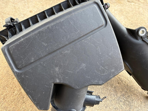 2014 - 2016 Ford Fusion 1.5L Air Cleaner Assembly OEM