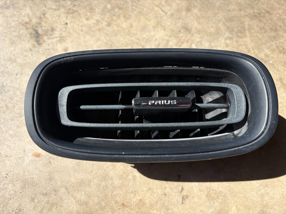 2016-2022 TOYOTA PRIUS RIGHT DRIVER SIDE DASH AIR VENT 55650-47150 OEM