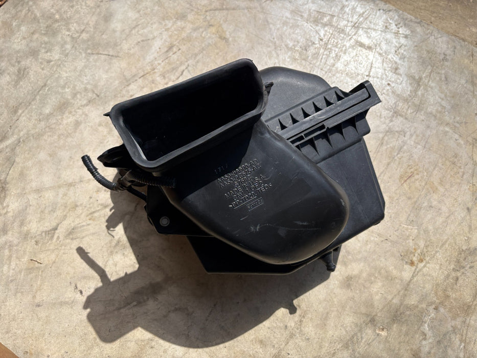 2016-2019 FORD EXPLORER 2.3L ENGINE AIR INTAKE CLEANER BOX OEM AA53-9A600-AD
