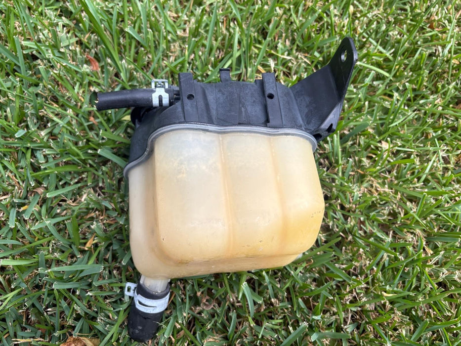 2011 - 2019 Ford Explorer 3.5L Radiator Coolant Overflow Expansion Tank Bottle