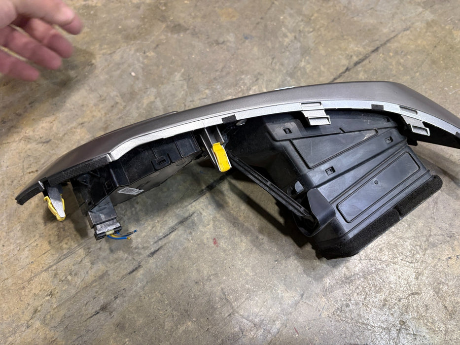 2012-2017 HYUNDAI VELOSTER DASH AC AIR VENT RIGHT CENTER OEM