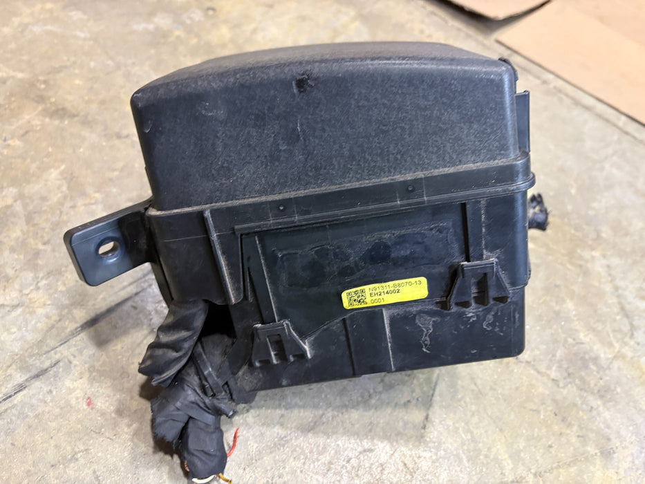2017-2019 Hyundai Santa Fe Fusebox Fuse Box Relay Module 91311-B8070 OEM
