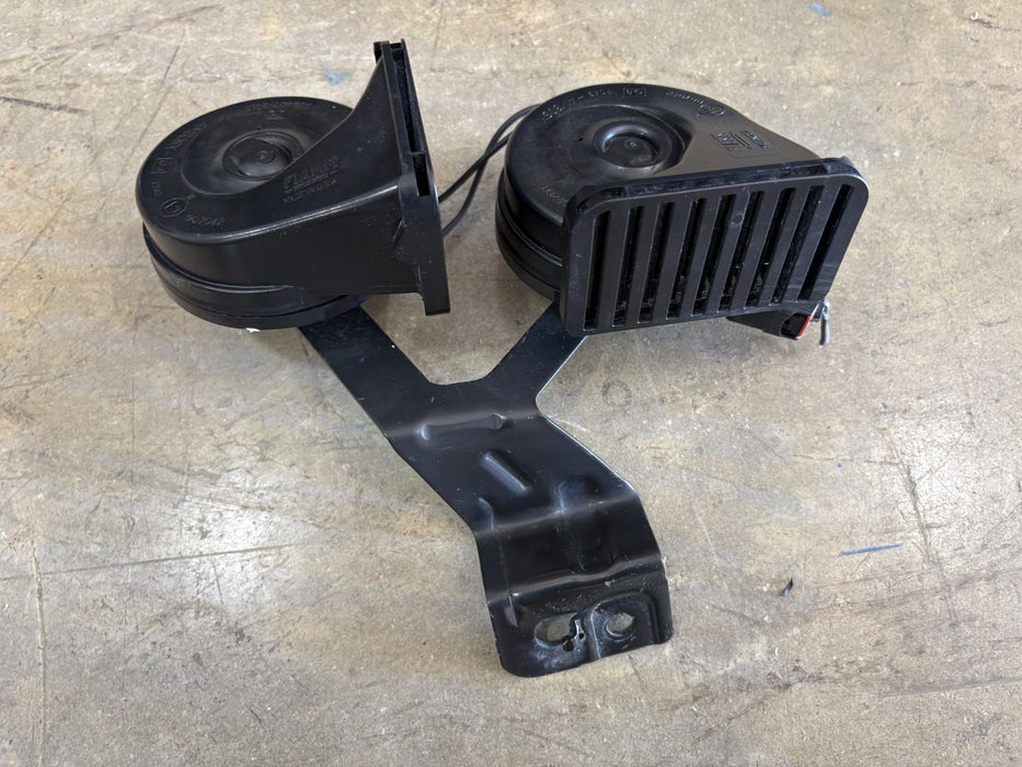 2019-2025 Chevrolet Blazer Front High & Lowe Note Horn Claxon, OEM