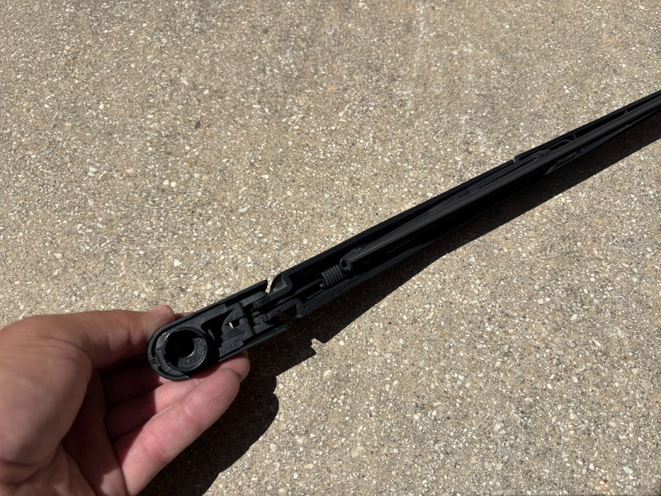 2013-2020 NISSAN PATHFINDER REAR WIPER ARM ASSEMBLY WITH BLADE OEM