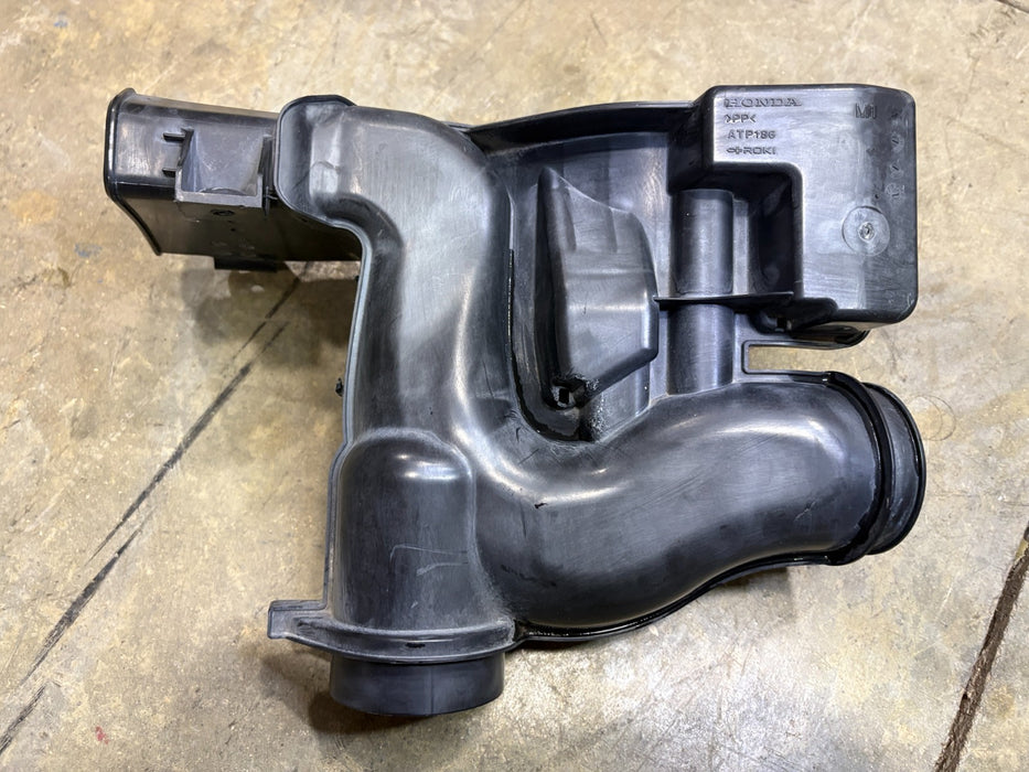 2016-2022 Honda HR-V HRV Engine Air Intake Tube Chamber OEM