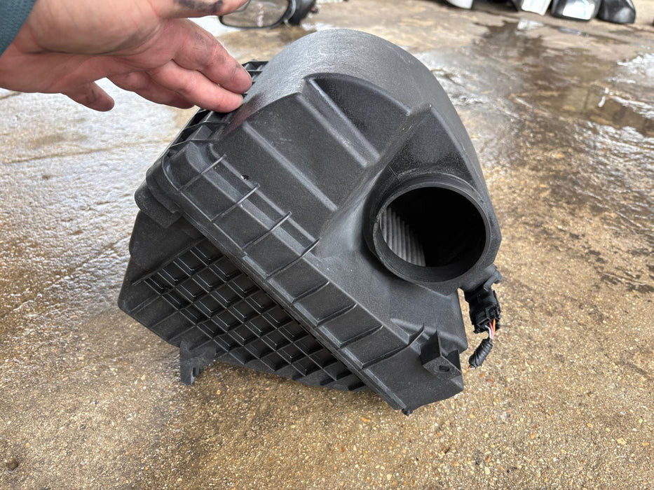 2016, 2017, 2018 Kia Sorento 3.3L Air Cleaner OEM