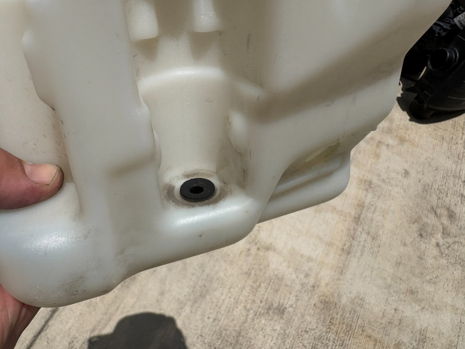 2013-2016 Chevrolet Malibu Washer Reservoir Bottle (no tube) OEM #248755118