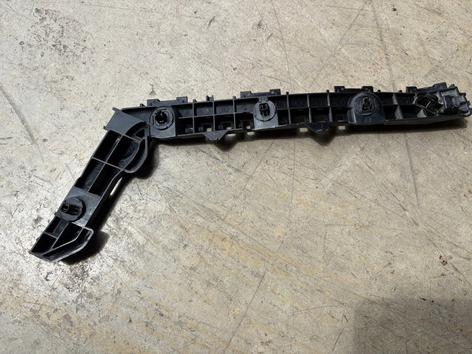 2020-2025 TOYOTA COROLLA SEDAN REAR LEFT SIDE LH UPPER BUMPER MOUNT BRACKET OEM