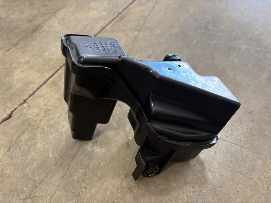 2020-2022 Nissan versa Nissan Resonator Assembly Air OEM #16585-5RL0A