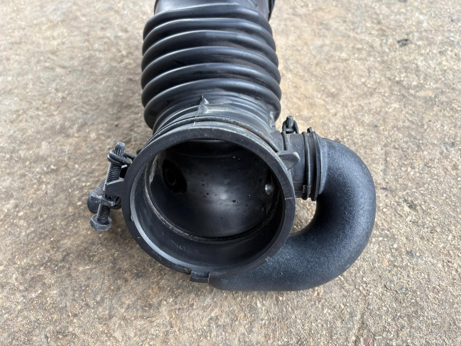 2011 - 2016 HYUNDAI ELANTRA 1.8L AIR CLEANER INTAKE TUBE HOSE OEM 28192-3X320