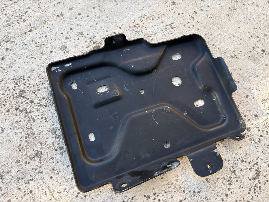 2017-2020 CHEVROLET TAHOE LEFT DRIVER SIDE BATTERY AUXILIARY TRAY 23231841C OEM