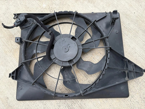 2013-2018 Hyundai Santa Fe Sport 3.3L, Radiator Cooling Fan Motor & Shroud, OEM