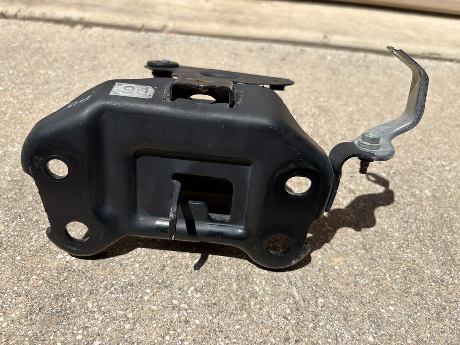 2013-2018 Toyota Rav4 Driver Left Side Engine Mount OEM