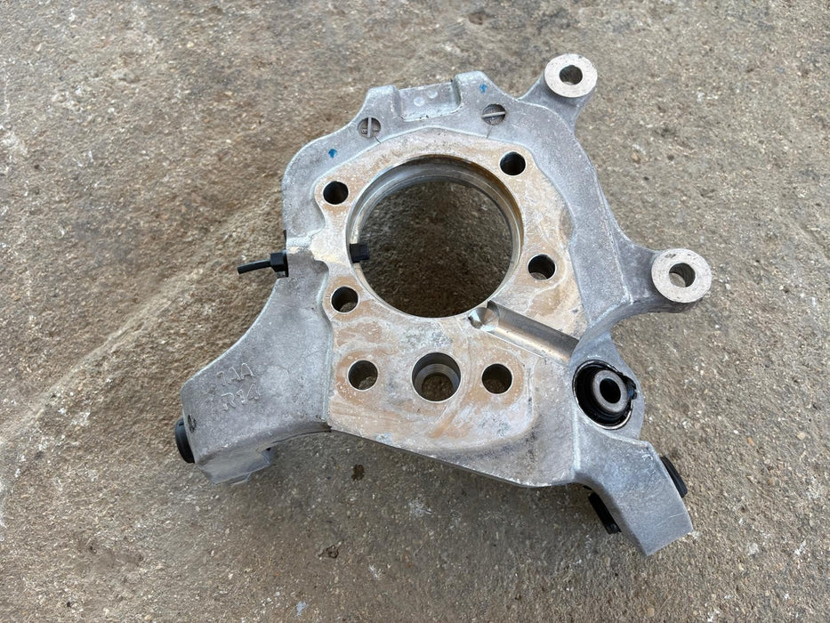 2015 - 2024 Nissan Murano 3.5L Rear Passenger Right Knuckle OEM