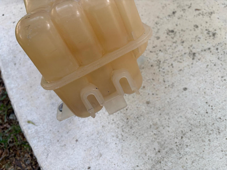 2000-2004 GMC Yukon Coolant Reservoir Radiator Overflow Tank Bottle OEM