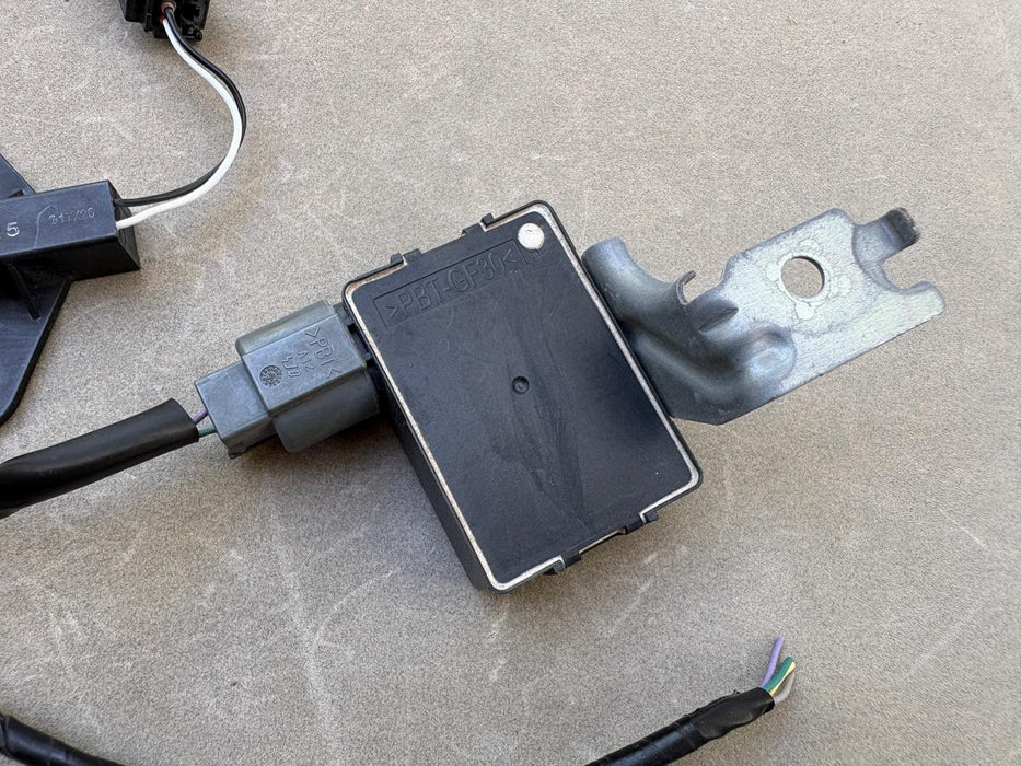 2014-2021 MITSUBISHI OUTLANDER SPORT KEYLESS ENTRY CARD OEM
