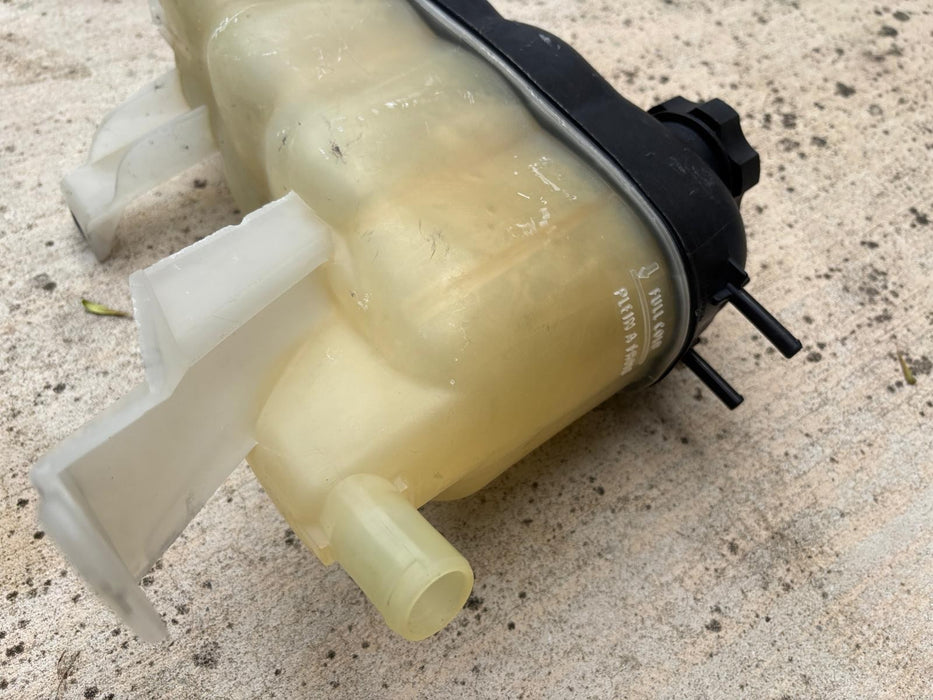 2014 - 2018 Chevrolet Silverado 1500 5.3L Radiator Coolant Overflow Bottle OEM