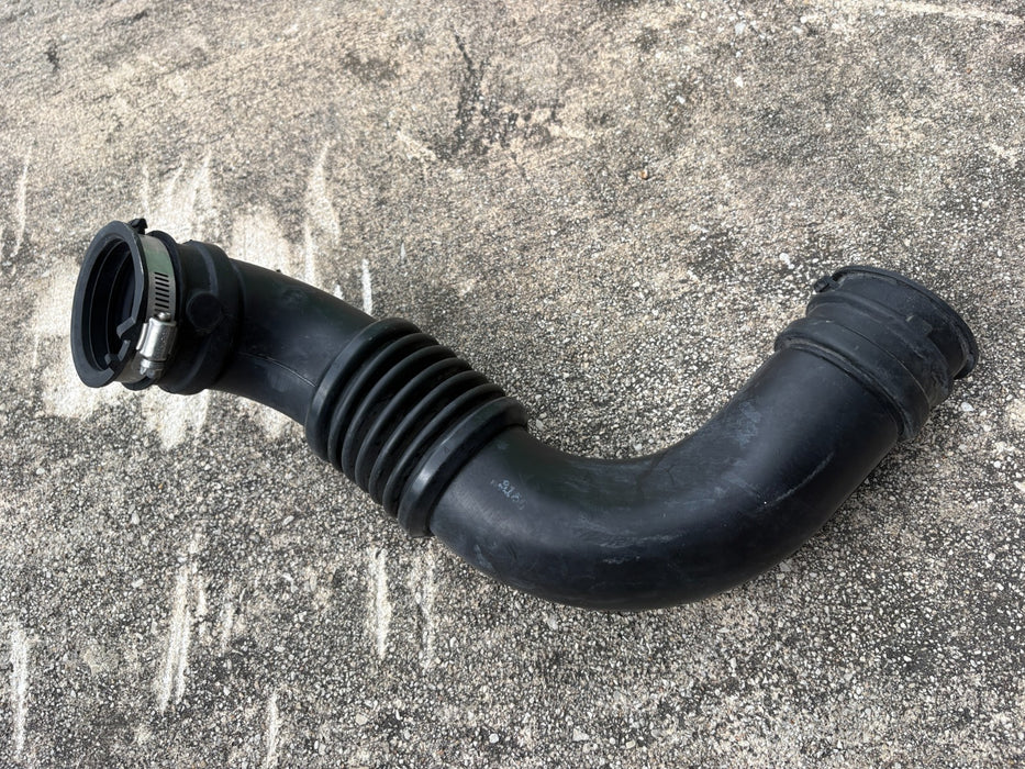 2011-2017 Jeep Patriot Air Intake Duct Tube Hose 04891621AC OEM