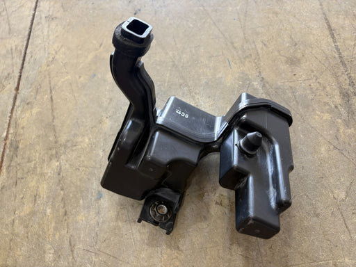 2020-2022 Nissan versa Nissan Resonator Assembly Air OEM #16585-5RL0A