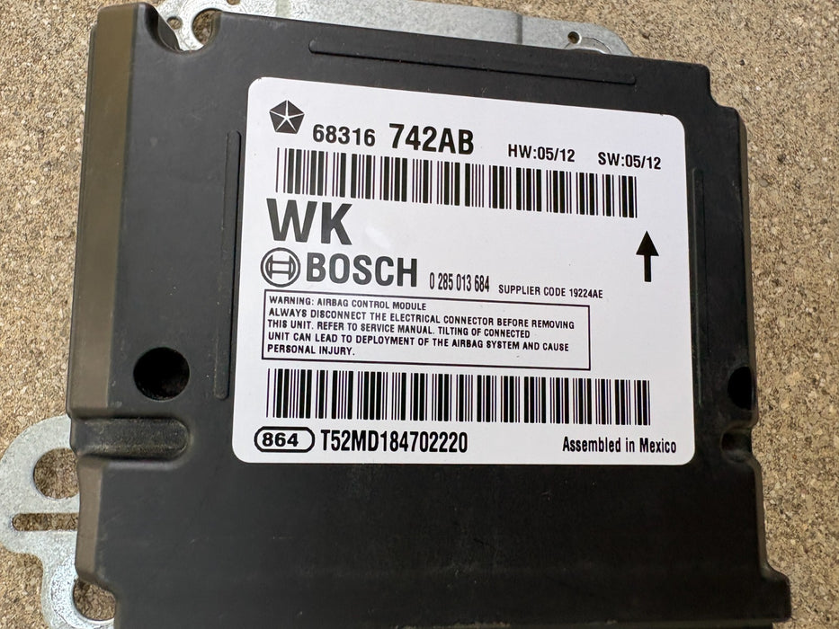 2016 - 2017 Jeep Grand Cherokee Control Unit Module 68316742AB