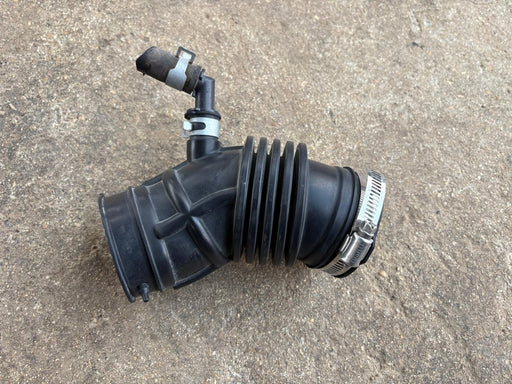 2020-2025 NISSAN VERSA 1.6L ENGINE AIR INTAKE CLEANER INLET DUCT TUBE HOSE OEM